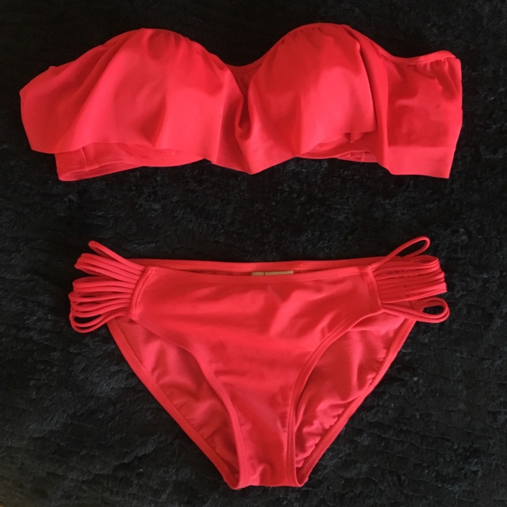 NWOT Red Gianni Bini Bikini Size M - Picture 4 of 8